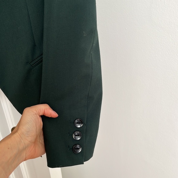 Love 21 beautiful emerald green fitted jacket - Picture 4 of 6